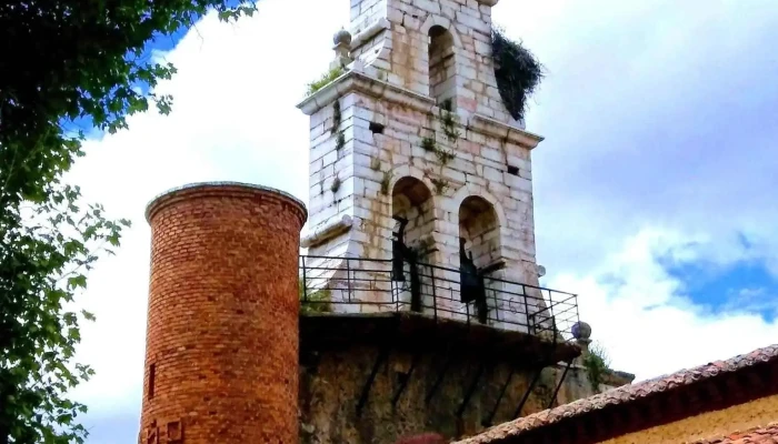 Iglesia De Sariegos -  Iglesia - León