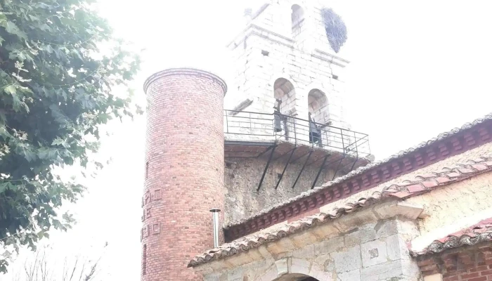 Iglesia De Sariegos -  Sitio Web - León