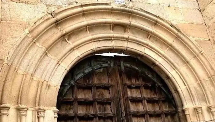 Iglesia de Sta. María la Mayor (ruinas) - Villanueva De Gómez