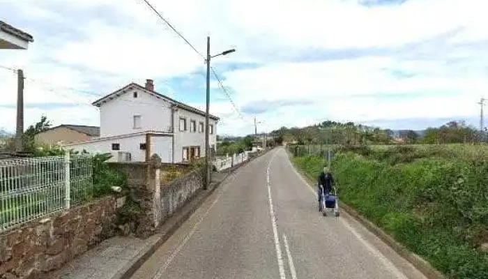 Iglesia Del Escampleru -  Zona - Escamplero