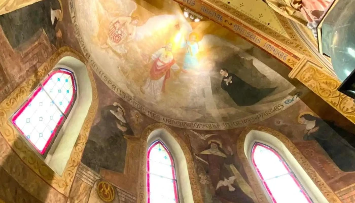 Iglesia Del Sagrado Corazon De Jesus De Villalegre Iglesia - Avilés