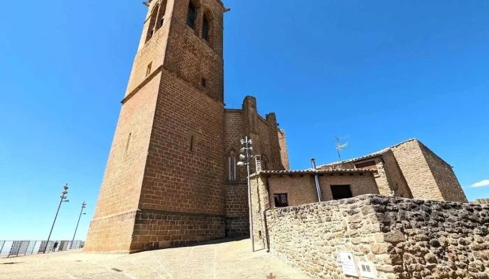 Iglesia fortaleza de San Saturnino - Artajona