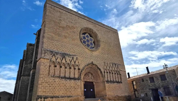 Iglesia Fortaleza De San Saturnino -  Iglesia - Artajona