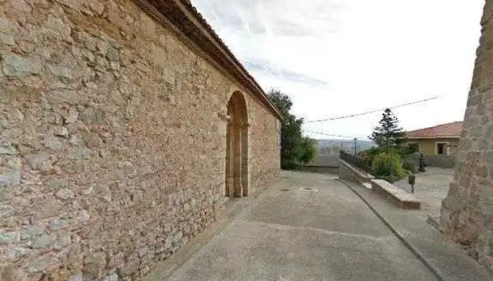 Iglesia Fortificada De Argente -  Iglesia - argente