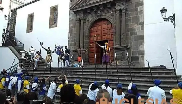Iglesia Matriz De El Salvador -  Videos - Santa Cruz de la Palma