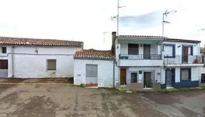 Iglesia Parroquial De San Bartolome Apostol Zona - Herguijuela