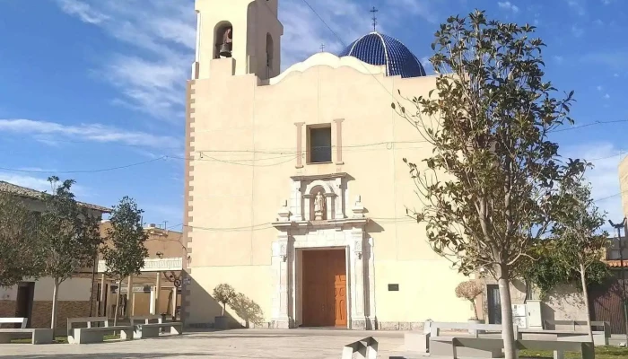 Iglesia Parroquial De San Pedro Apostol Iglesia Catolica - Granja de Rocamora