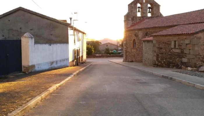 Iglesia Parroquial De San Pedro Apostol Promocion - Aldeanueva de la Sierra