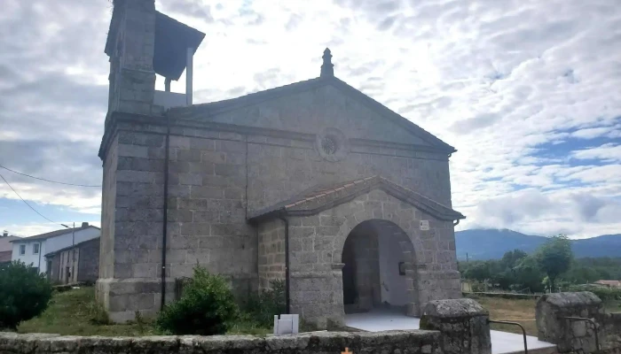 Iglesia Parroquial -  Iglesia Catolica - Valverde de Valdelacasa