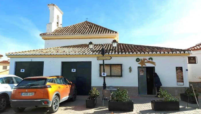 Iglesia Parroquial -  Parroquia - Lugros
