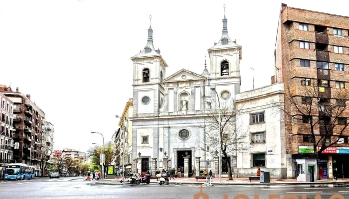 Iglesia Parroquial Santa Teresa y Santa Isabel - Madrid