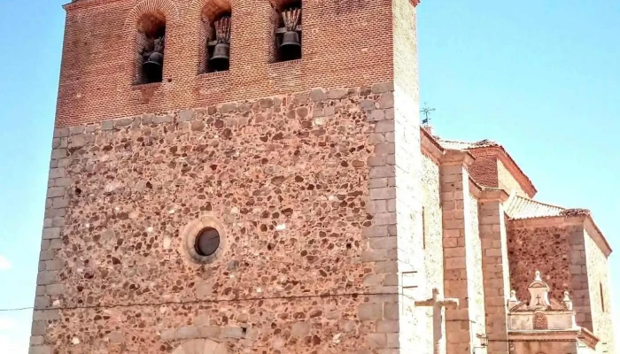 Iglesia San Isidro Labrador -  Iglesia Catolica - Velayos