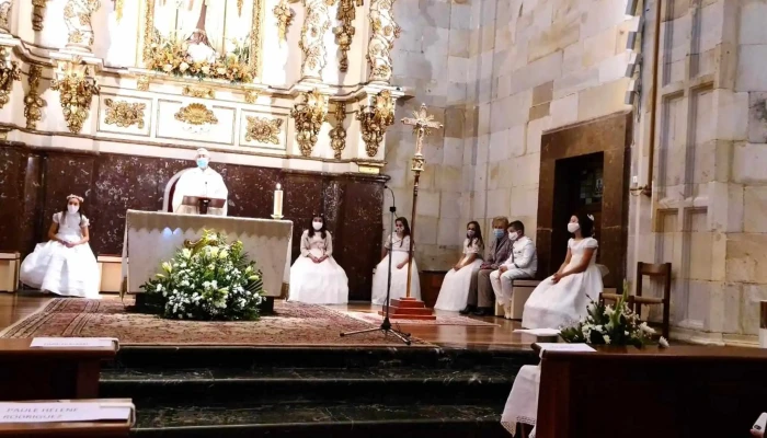 Iglesia San Juan Bautista De Larrea Santuario De La Virgen Del Carmen Direccion - Amorebieta-Etxano