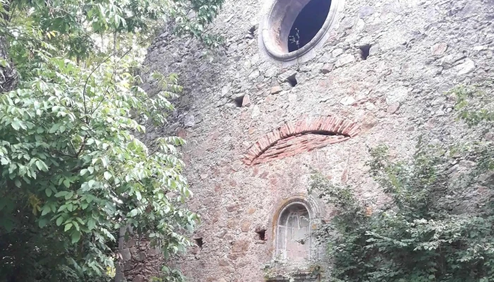 Iglesia Vieja De Vallgorguina -  Instagram - Vallgorguina