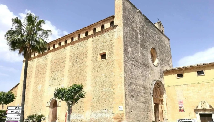 Iglesia Y Claustro De Santa Ana -  Convento - Muro