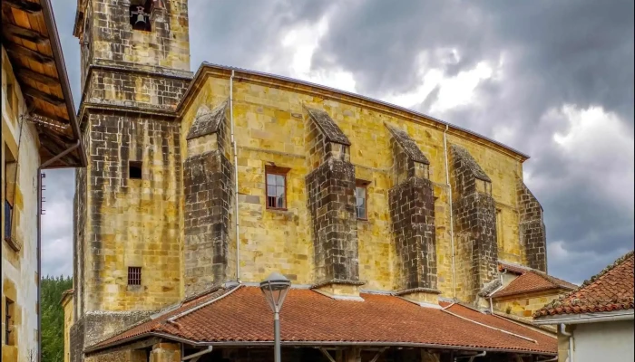 Mikel Deunaren Elizaiglesia De San Miguel Iglesia Catolica - Mutiloa