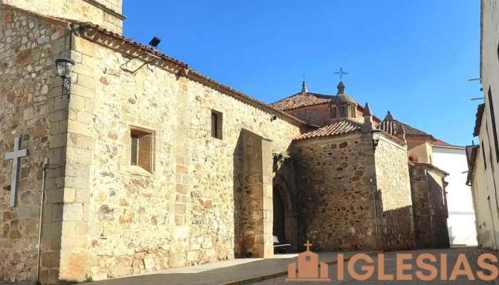 Nuestra Senora De La Consolacion Iglesia - Monterrubio de la Serena