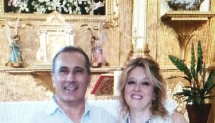 Parroquia Catolica De San Pedro Iglesia - Larva