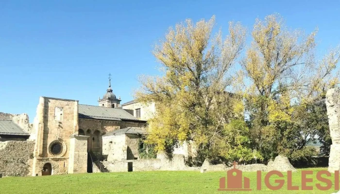 Parroquia De La Asuncion Iglesia - Carracedo del Monasterio