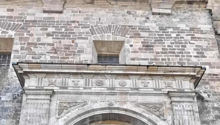Parroquia De La Asuncion Precios - Carracedo del Monasterio
