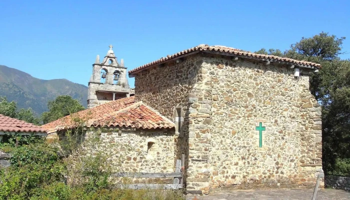 Parroquia De La Santa Cruz -  Iglesia Catolica - Pesaguero-La Parte