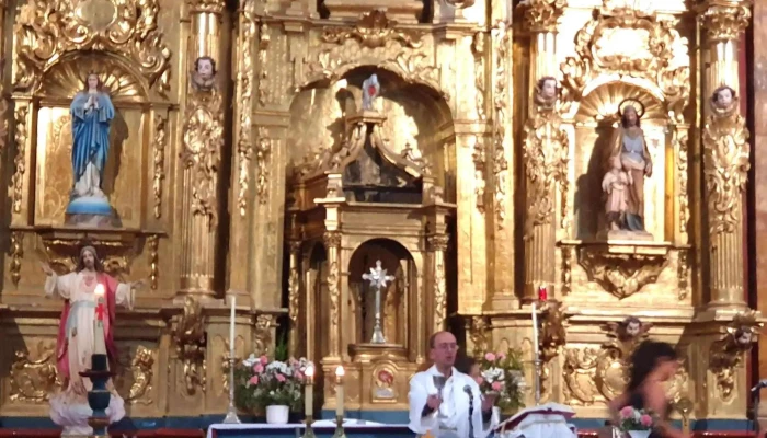 Parroquia De Los Santos Justo Y Pastor -  Parroquia - Uña de Quintana