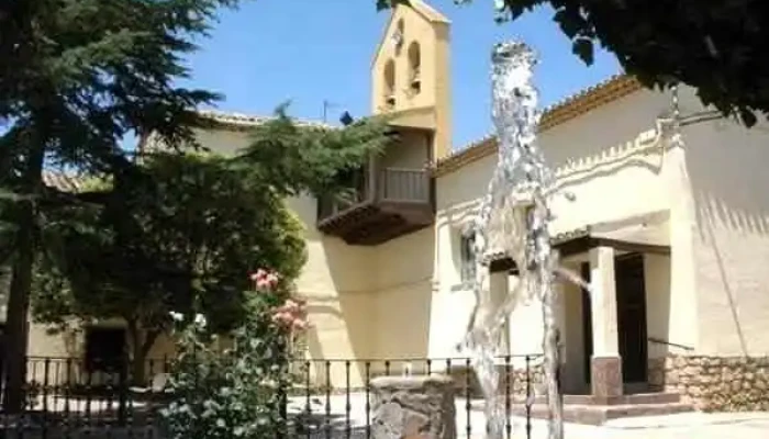 Parroquia De Nuestra Senora De La Purificacion Iglesia Catolica - Villaverde y Pasaconsol