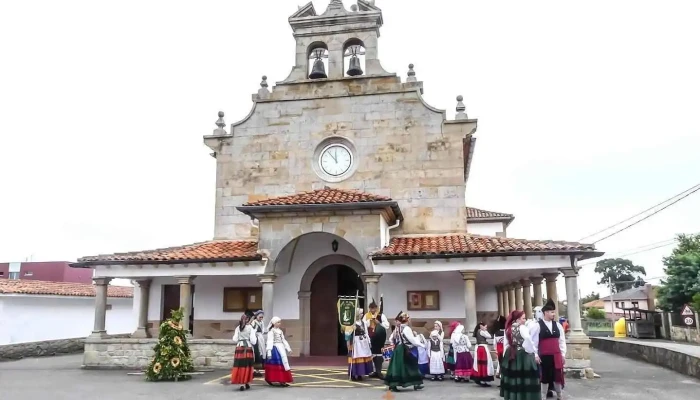 Parroquia de San Fabián y San Sebastián de Quintes - Villaviciosa