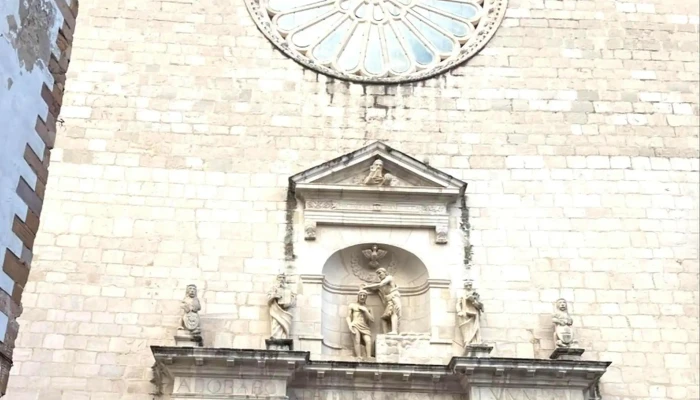 Parroquia De San Juan Bautista De Valls -  Instagram - Valls