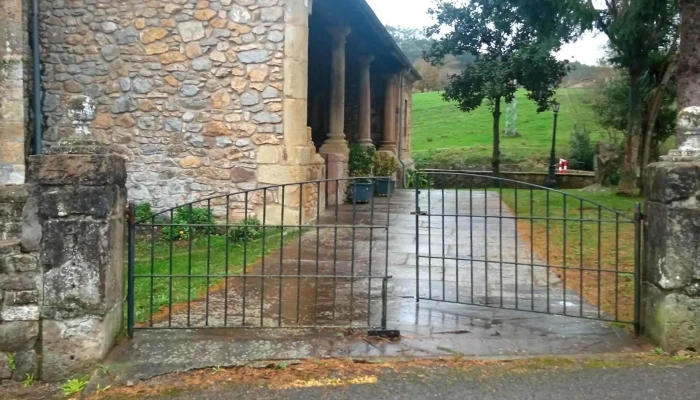 Parroquia De San Justo Y San Pastor -  Zona - Caviedes