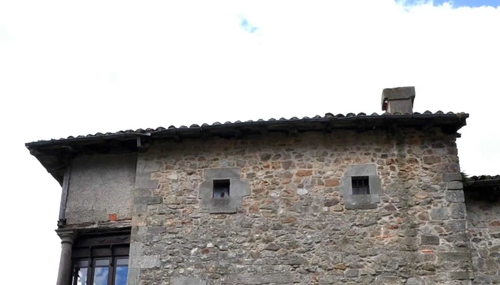 Parroquia De San Miguel Arcangel Cosio - Cosío