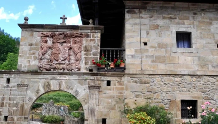 Parroquia De San Miguel Arcangel Donde - Cosío