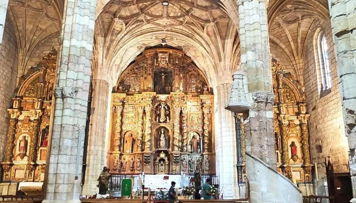 Parroquia De San Pedro Apostol San Vicente De La Barquera - San Vicente de la Barquera