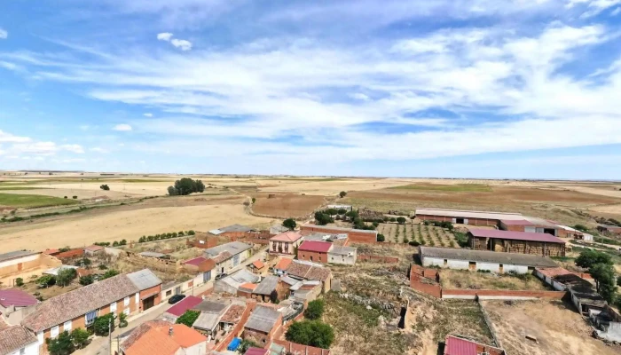 Parroquia De San Roman Abad Donde - Vega de Villalobos