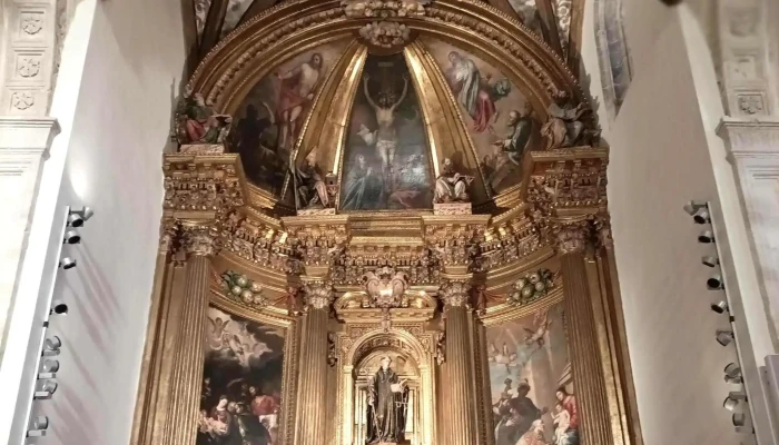 Parroquia De Santo Domingo De Silos -  Fotos - Pinto