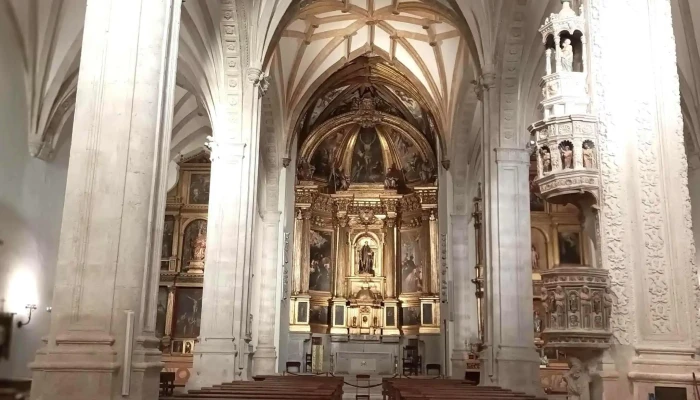Parroquia De Santo Domingo De Silos -  Opiniones - Pinto