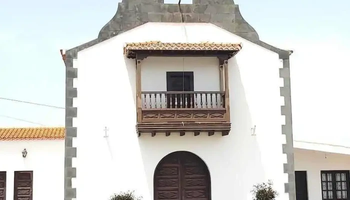Parroquia Del Sagrado Corazon De Jesus Iglesia - Puntallana