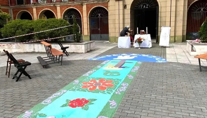 Parroquia La Natividad De Nuestra Senora Del Propietario - Oviedo