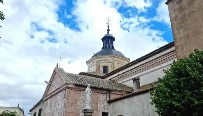 Parroquia Santa Catalina - El Puente Del Arzobispo