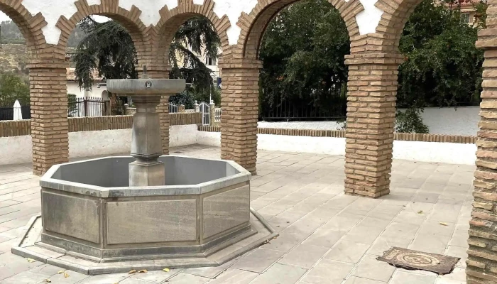 Plaza La Iglesia -  Fotos - Cenes de la Vega