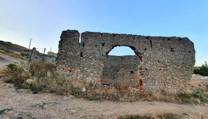 Restos De La Iglesia De San Gines Iglesia - Soria