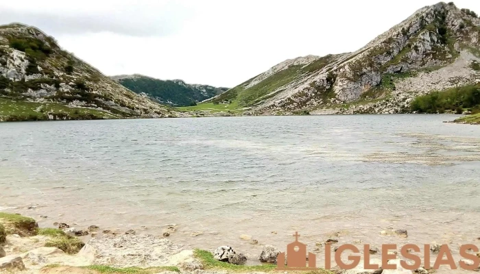 Santuario De Nuestra Senora De Covadonga Lago De Enol - Covadonga